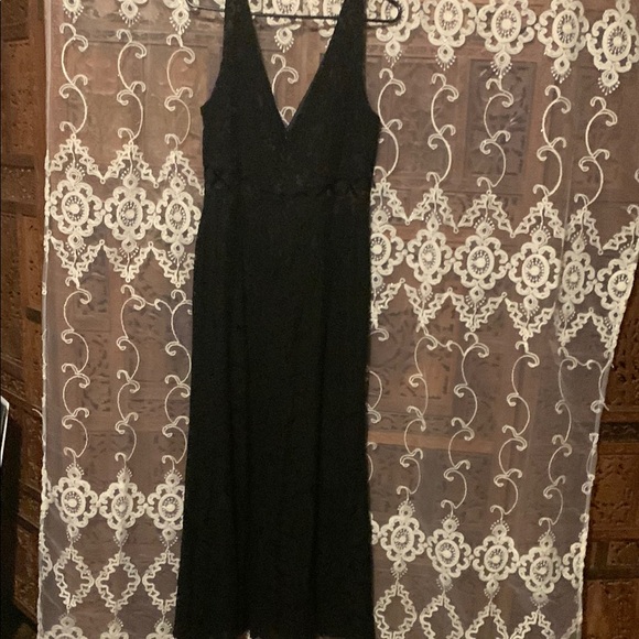 Ever Pretty Black V-Neck Backless Cocktail Gown - Picture 9 of 9